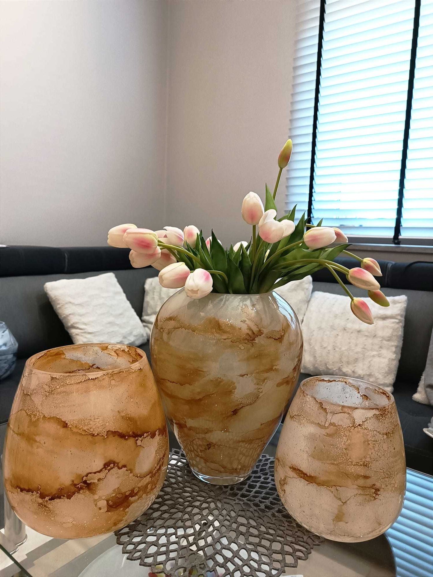 Vase Warm White, Glass Marble, Elegant, Height 21 cm