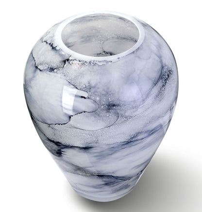 Luxe Arctic vaas van handgeblazen glas, met de hand gedecoreerd voor een verfijnde en exclusieve uitstraling. Elegant en stijlvol design, perfect voor elk interieur