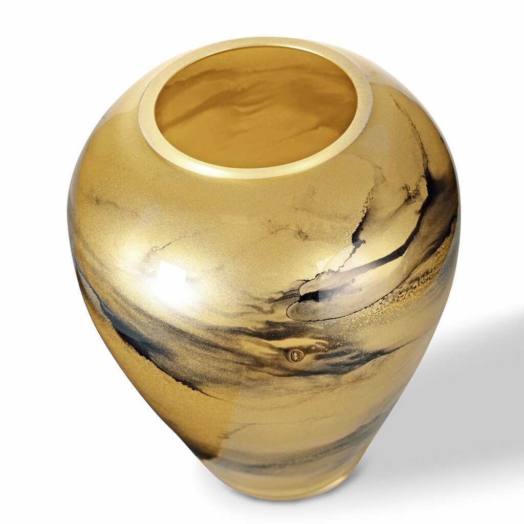 Luxe gouden vaas van handgeblazen glas, met de hand gedecoreerd voor een verfijnde en exclusieve uitstraling. Elegant en stijlvol design, perfect voor elk interieur